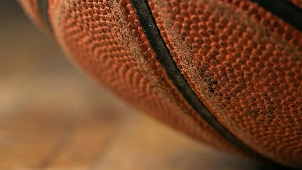 Vue macro d'équipements sportifs scolaires avec focus sur les textures et matières